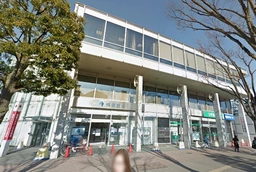 センター南駅 徒歩1分 駅前広場に面する店舗物件 【飲食不可】