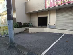 64号線沿いの1階店舗