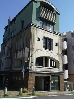 ブルーライン仲町台駅 徒歩3分 【飲食不可】