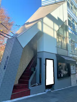六本木駅 徒歩1分 1-2F一括 駅至近!一括貸しスイーツテイクアウトの居抜き小型店舗物件【何業も可】