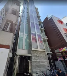 池袋駅西口徒歩4分!