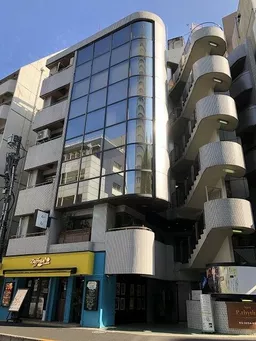 赤坂駅 徒歩2分 現況:美容室・理容室 その他居抜きなど物件 【飲食不可】