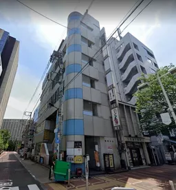 田町駅 徒歩5分 角地2F 専用階段有りスケルトン店舗物件 【飲食可】
