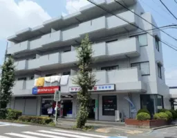 与野駅徒歩3分!駅前通りのガラス面で視認性抜群♪