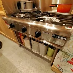 東銀座駅 徒歩5分 現況:寿司・割烹 飲食居抜き物件 【飲食可(重飲食不可)】