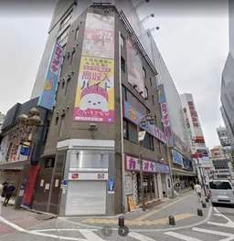 新宿駅 歌舞伎町一番街の角ビル!