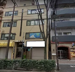 池袋駅徒歩6分 1F 劇場通り沿いの路面店舗物件 【飲食不可】