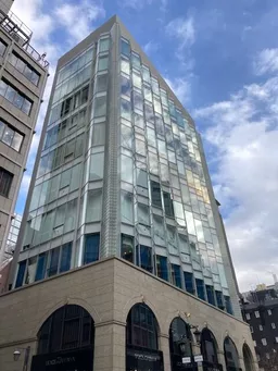 並木通り沿い 銀座駅 徒歩3分 【業種相談】天井高あり