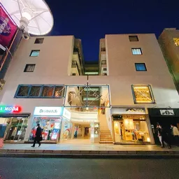 赤坂見附駅 徒歩3分 現況:バー居抜き物件
