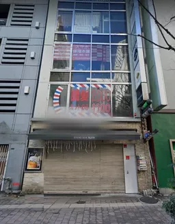 新宿駅 徒歩1分 駅至近!B1F スケルトン店舗物件 【飲食可】