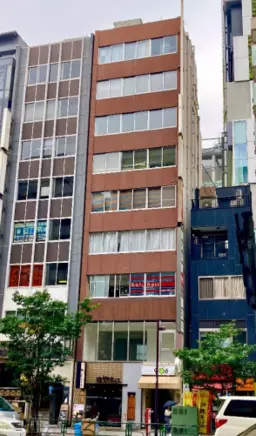 渋谷駅 徒歩3分 明治通り沿い 2F事務所仕様物件 【飲食不可】外観