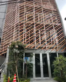 浦和駅 徒歩5分 1F物販店居抜き物件 【飲食可】外観