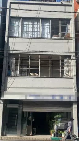 広尾駅 徒歩12分 日赤通りに面する！ B1F-1F一括貸し店舗物件 【軽飲食可】外観