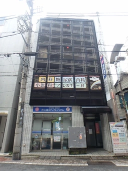 大山駅 徒歩2分 商店街沿いにある5階 スケルトンの店舗物件 【飲食不可】外観