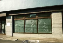 駒込駅 徒歩1分 駅至近！山手線ホーム前 1Fスケルトン物件 【飲食不可】外観