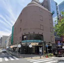 関内駅 徒歩4分 関内桜通り沿い 1F《101号室》スケルトン物件 【飲食可】外観